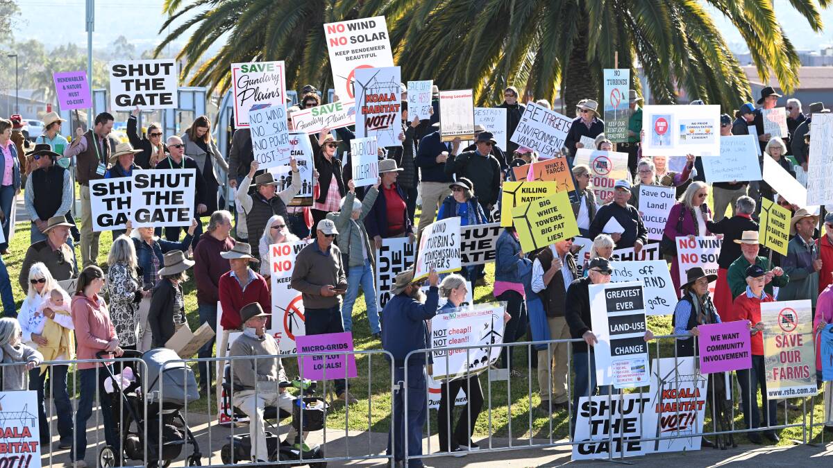 Many of the protesters who attended the Bush Summit in Tamworth in 2023, will be travelling to Canberra for the February 6, 2024, rally on the lawns of federal parliament. Picture supplied. 