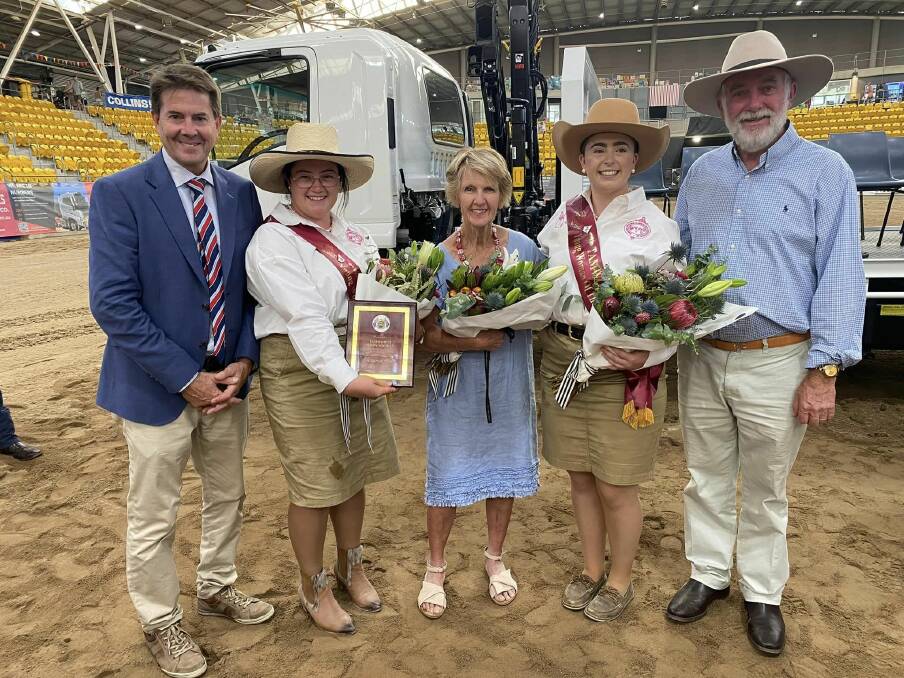 Local MP Kevin Anderson, Ag Shows NSW Young Woman of the Year Hannah Russell, show secretary Janelle Tongue, runner-up Elizabeth Woods, and mayor Russell Webb. Picture supplied by the Tamworth Show
