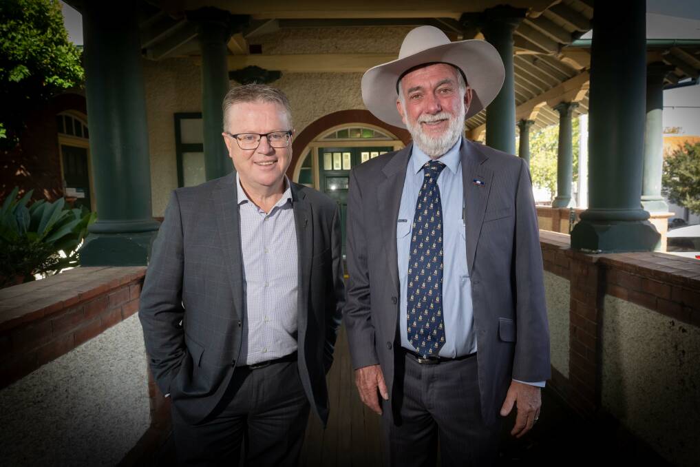 Tamworth Regional Council general manager Paul Bennett and mayor Russell Webb. Picture by Peter Hardin