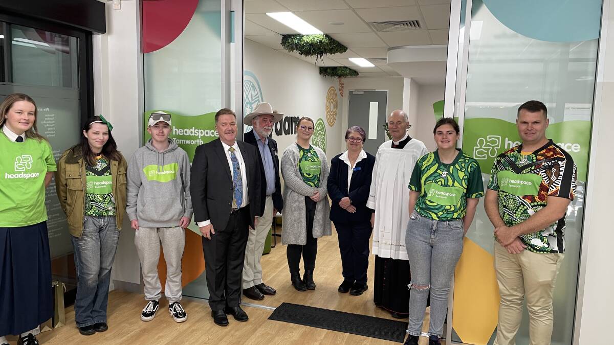 The North West New England headspace youth reference group with Centacare CEO Chris Sheppeard, Tamworth Regional Council mayor Russell Webb, and staff members from headspace at the official opening of the new centre on Monday. Picture by NDL