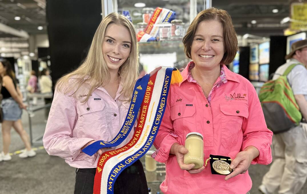 Jannala and Jody McNally with their champion creamed honey at the 2024 Sydney Royal. Picture supplied