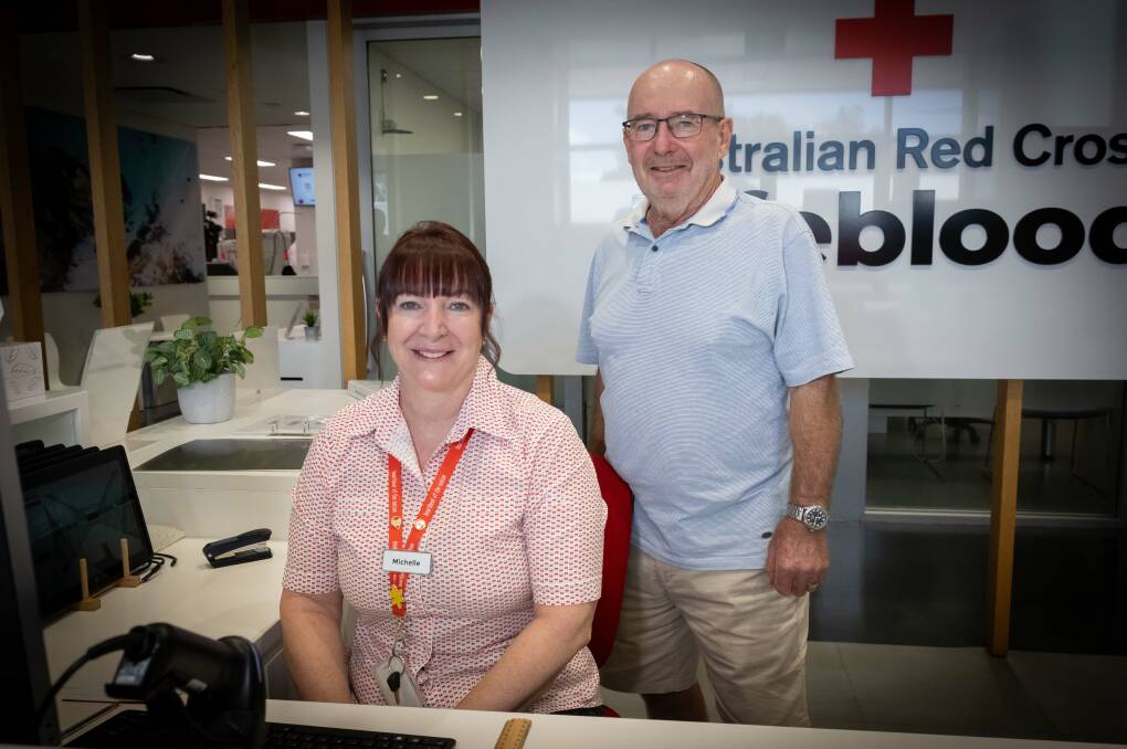 Tamworth Donation Centre service officer, Michelle Walker-Tredrea, and long-time local blood and plasma donor, Les Fulcher, at the Tamworth Lifeblood centre. Picture by Peter Hardin