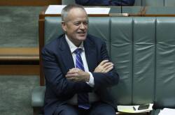 Government Services Minister Bill Shorten says the speechwriter awarded a $620,000 contract by his department has been receiving payrise offers on LinkedIn. Picture by Gary Ramage