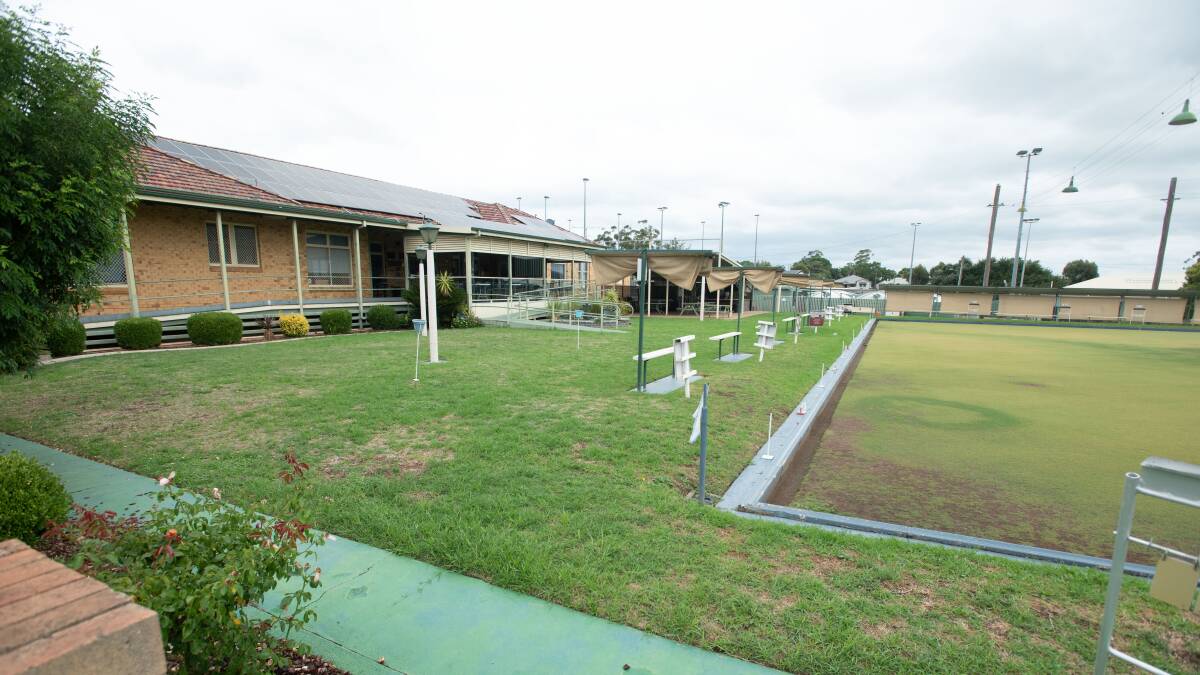 Police are investigating break and enters to the South Tamworth and West Tamworth Bowling Clubs. Picture by Peter Hardin