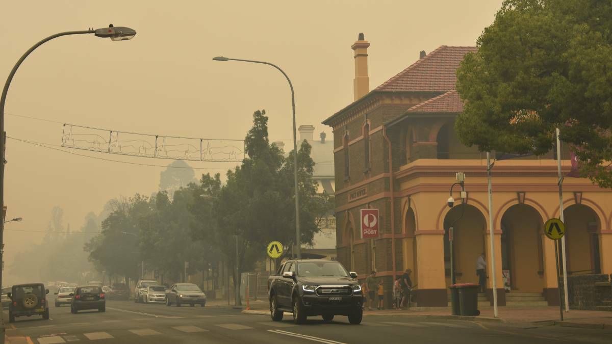 Flashback to 2019, when wind gusts blew smoke from Ebor and other surrounding fires across Armidale.