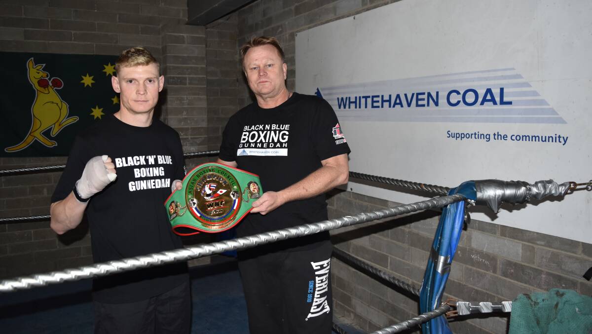 Wade Ryan and David Syphers at the Black N Blue Boxing in Gunnedah. Photo: Ben Jaffrey