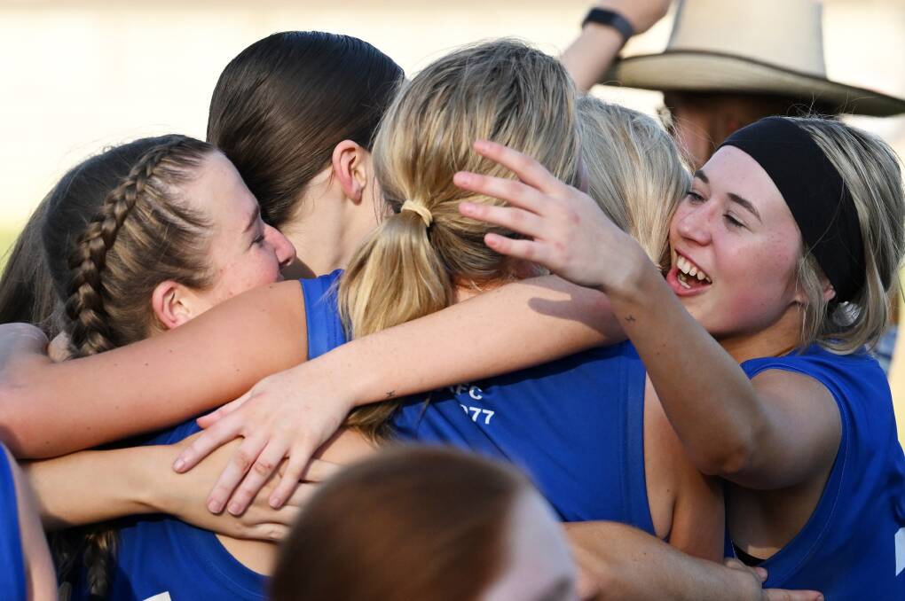 The Poochettes are rapturous after beating Inverell in the decider. Picture by Gareth Gardner