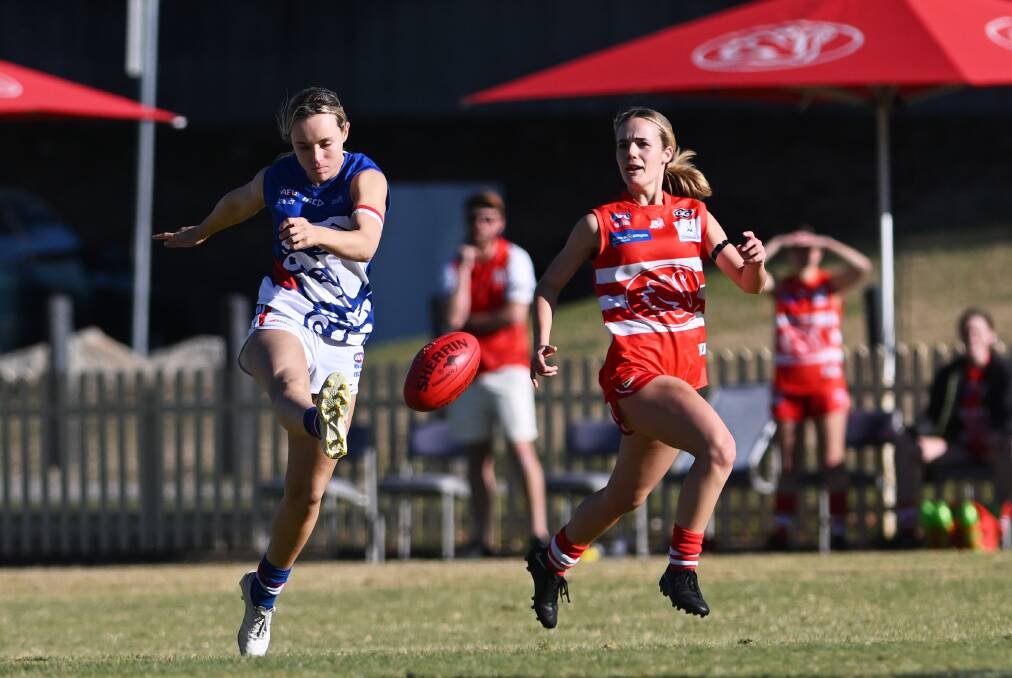 Tibbs takes a page out of the style book against the Swans at No. 1 Oval on Saturday. Picture by Gareth Gardner