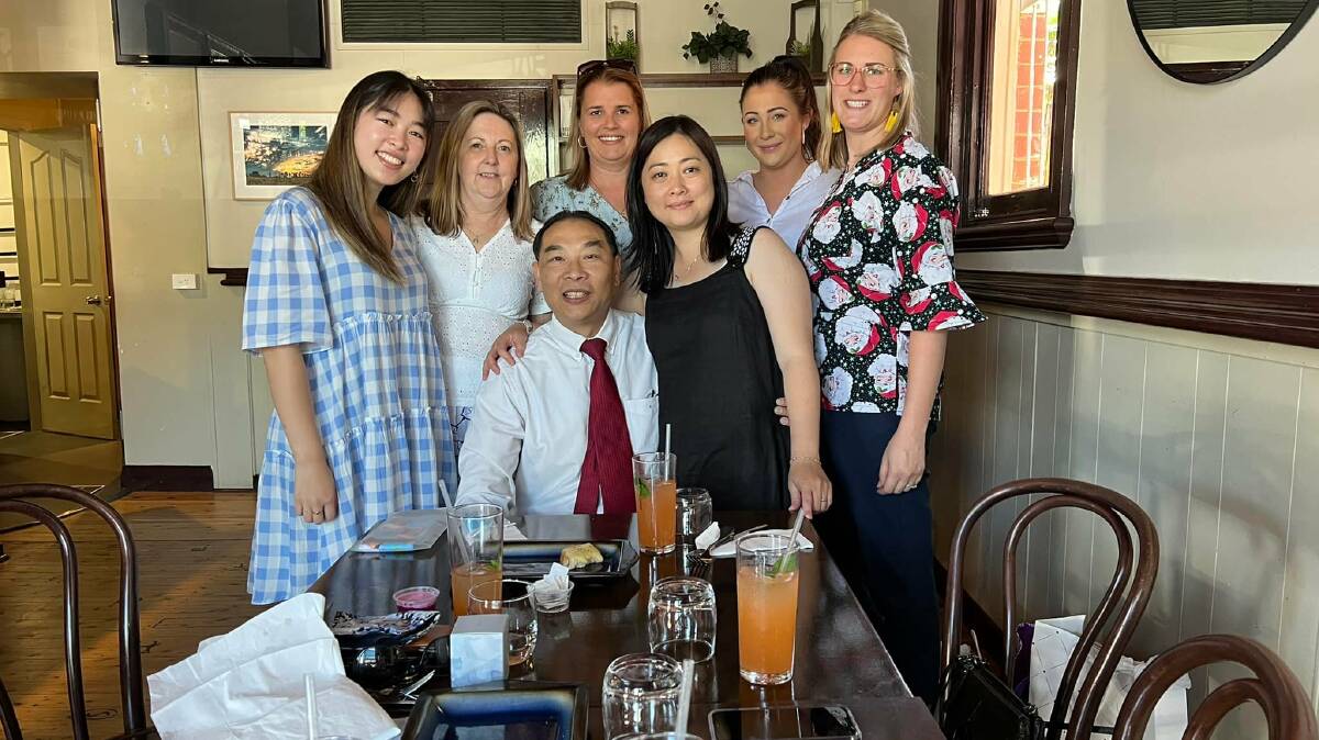 Dr Thanh with family and colleagues in Inverell.