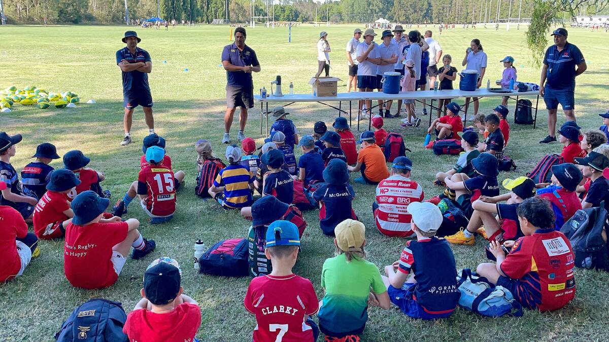Former Wallaby Morgan Turinui keeps a captivated audience in Armidale this week. Picture supplied. 