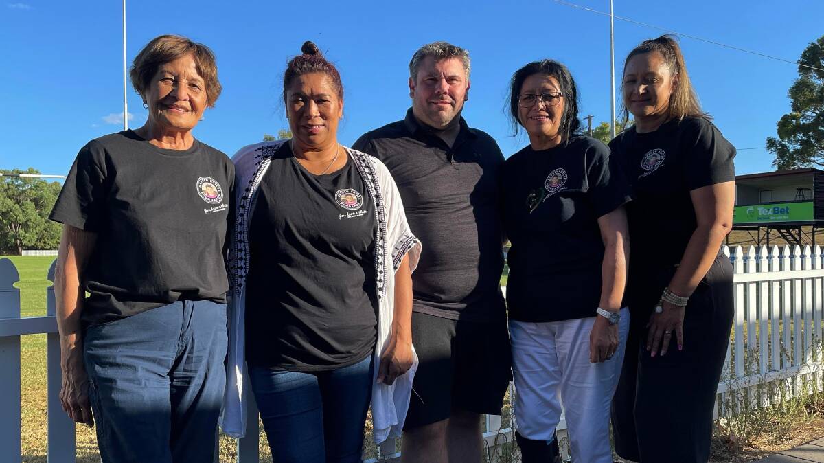 North Tamworth Bears coach, Paul Boyce, with Roberta Butler (second from left) and the rest of the Hayden Butler Foundation team. Picture by Zac Lowe.