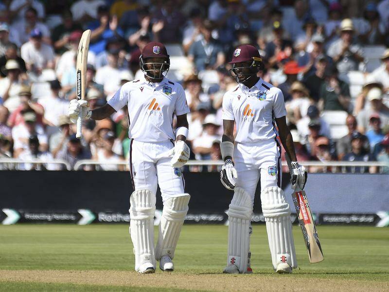 Kavem Hodge (L) and Alick Athanaze have hauled West Indies back into contention in the second Test. Photo: AP PHOTO