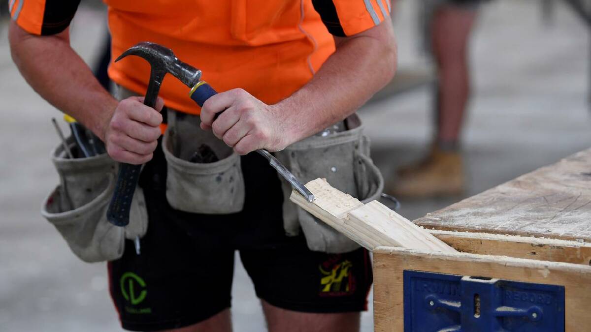 Some 1300 extra apprentices and trainees will be put into jobs. (Lukas Coch/AAP PHOTOS)