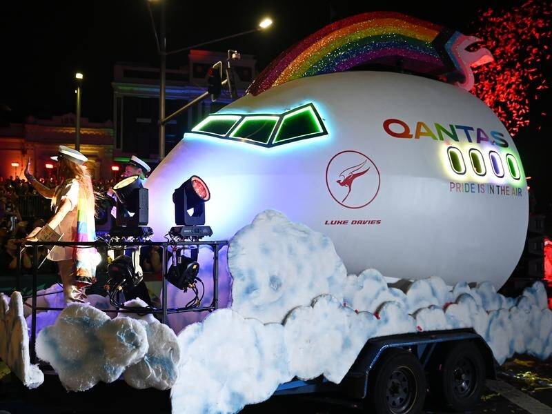 A Qantas float with the name of alleged murder victim Luke Davies at Sydney's Mardi Gras Parade . (Steven Saphore/AAP PHOTOS)