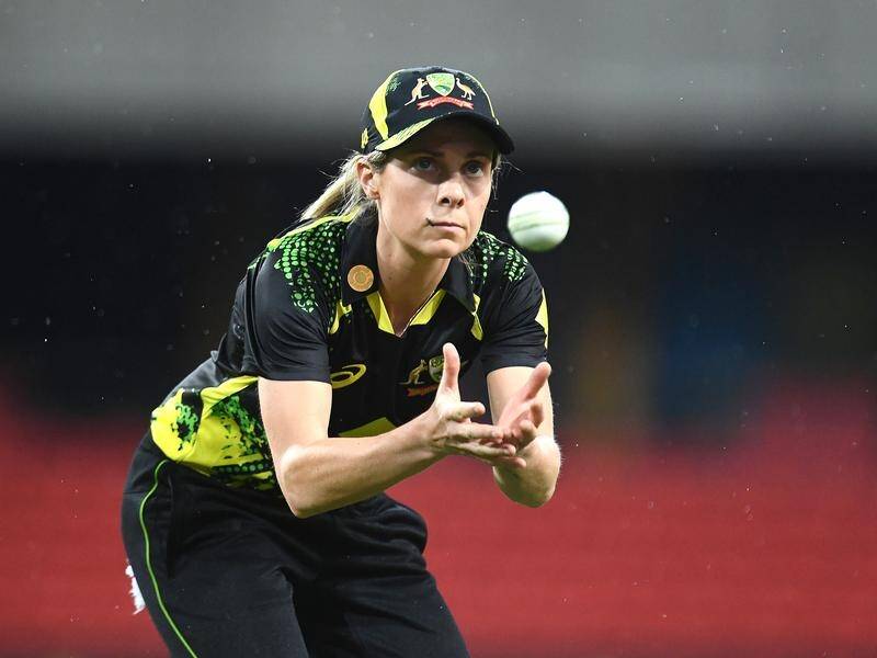 Sophie Molineux took 3-25 as Royal Challengers Bangalore beat Gujurat Giants in the WPL. (Dave Hunt/AAP PHOTOS)