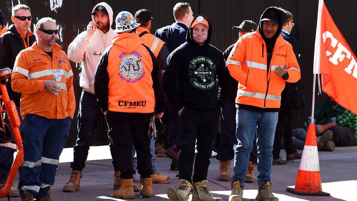 Anger over the CFMEU's suspension has threatened to spill over at the NSW Labor State Conference. (Jono Searle/AAP PHOTOS)