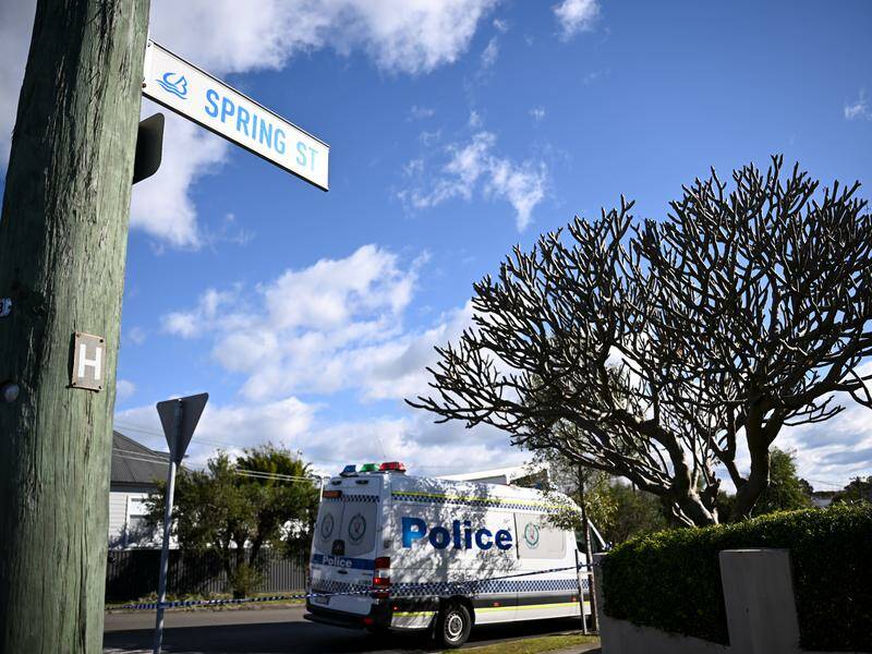 Police arrived at a property in Sydney's inner west to find a man with stab wounds to his chest. Photo: Bianca De Marchi/AAP PHOTOS
