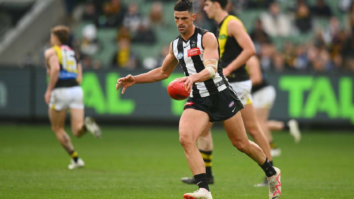 Collingwood face a huge week, with Scott Pendlebury to play his 400th game against old foes Carlton. (Morgan Hancock/AAP PHOTOS)