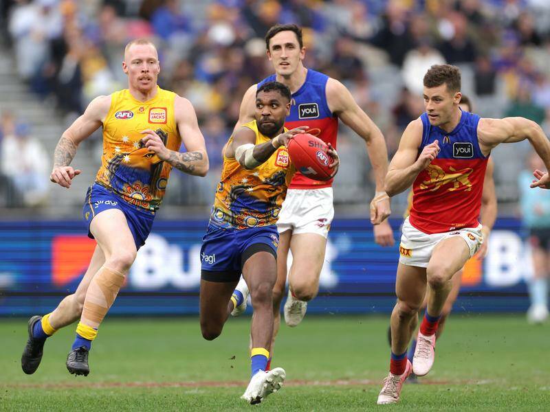 West Coast Eagles' Liam Ryan runs the ball during last weekend's defeat by Brisbane Lions in Perth. Photo: Richard Wainwright/AAP PHOTOS
