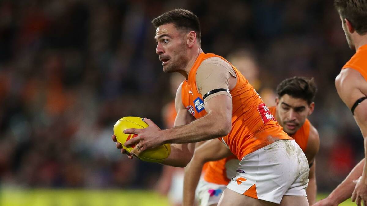 Stephen Coniglio grabs a possession during the Giants' recent loss to the Crows in Adelaide. (Matt Turner/AAP PHOTOS)