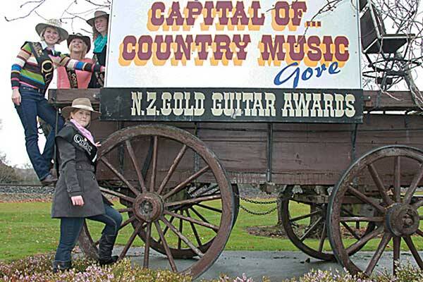 ROYAL VISIT: Tamworth Country Music princess Shae McIntosh (front) and queen Dimity Chaseling are shown some of the local attractions by Gold Guitar Young Ambassador Shanna Forbes and runner up Gena Hughes. Photo: Fairfax New Zealand